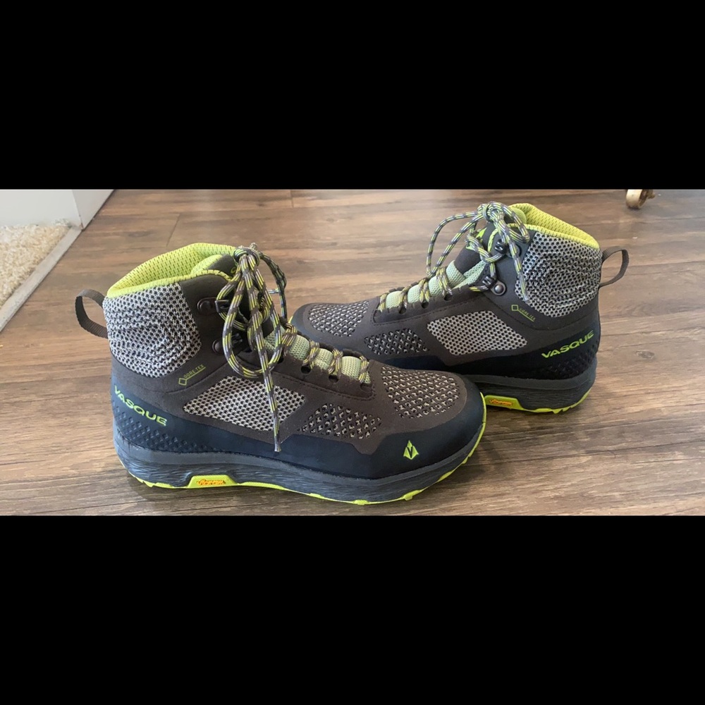 READY TO SHIP , never worn! - Women Vasque Hiking Boots